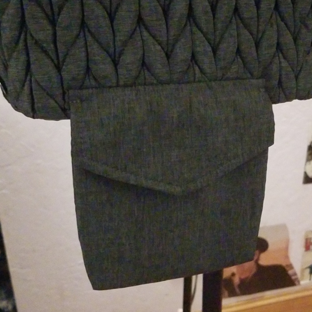 One-of-a-kind Light Patterned Vest - Picture 3 of 5